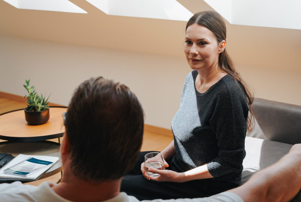 Frau im persönlichen Beratungsgespräch